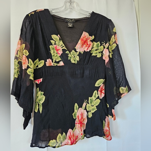 Lola P. Boho floral‎ sheer sleeve shirt Size PM